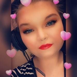 Meet your Posher, Kaitlyn